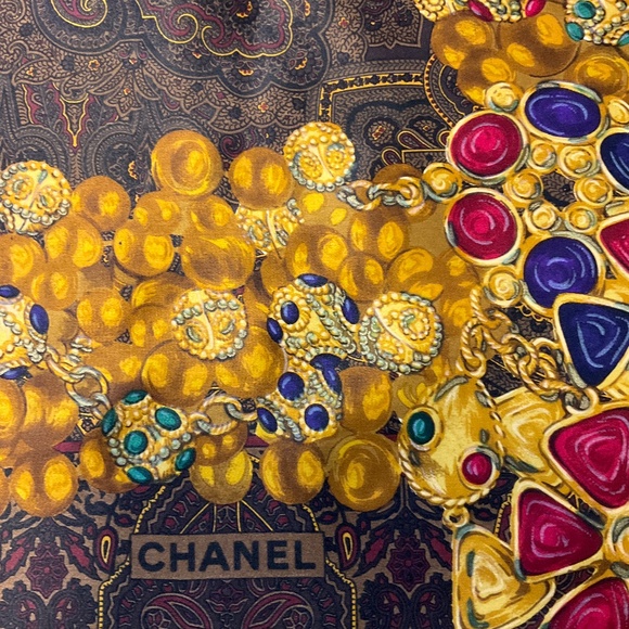 CHANEL BROWN / BURGUNDY / GOLD MULTI JEWEL PRINT SQUARE SILK TWILL SCARF - Picture 5 of 7